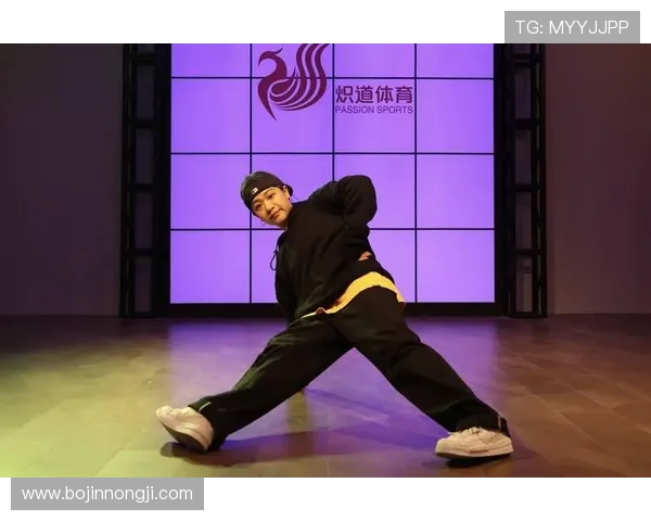 广州攀岩队在世界街舞大赛中以100分稳居积分榜首位